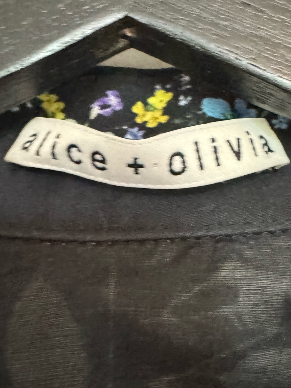 Alice + Olivia Cora Floral Tiered Mini Shirt Dress โ Approx. XS - Picture 2 of 14